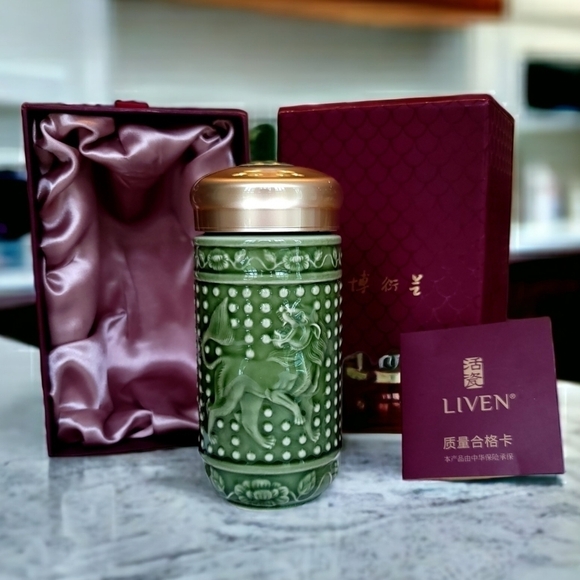 Acera Jade Green Ceramic Lion Tumbler - Picture 2 of 8